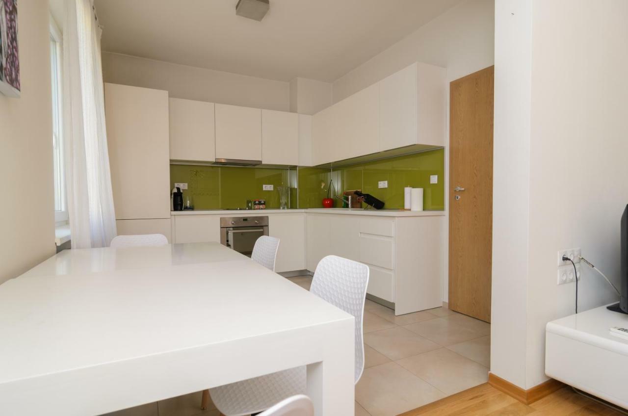 Rise & Shine Sofia Luxury Apartment By Flat Mаnager Ngoại thất bức ảnh